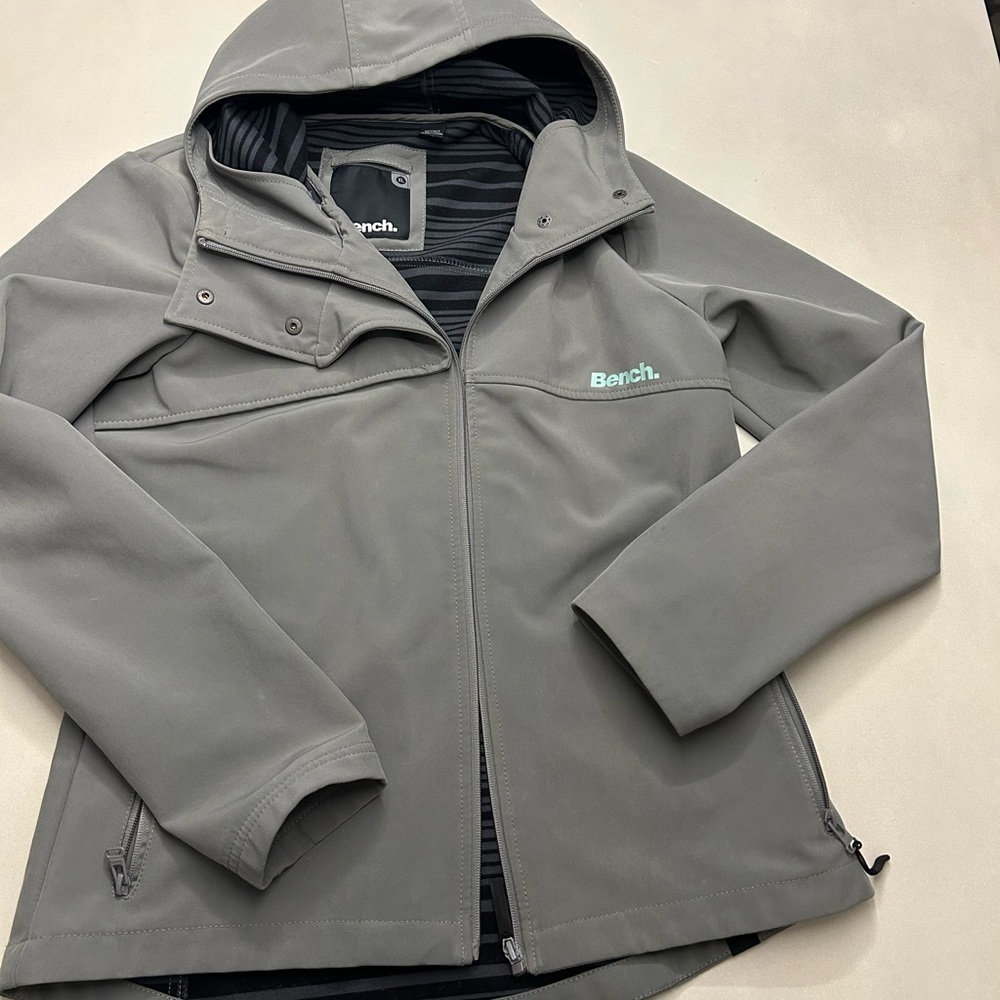 Bench Women’s Sage Green Hooded Light  Utility Jacket.  Size XL - Picture 5 of 16